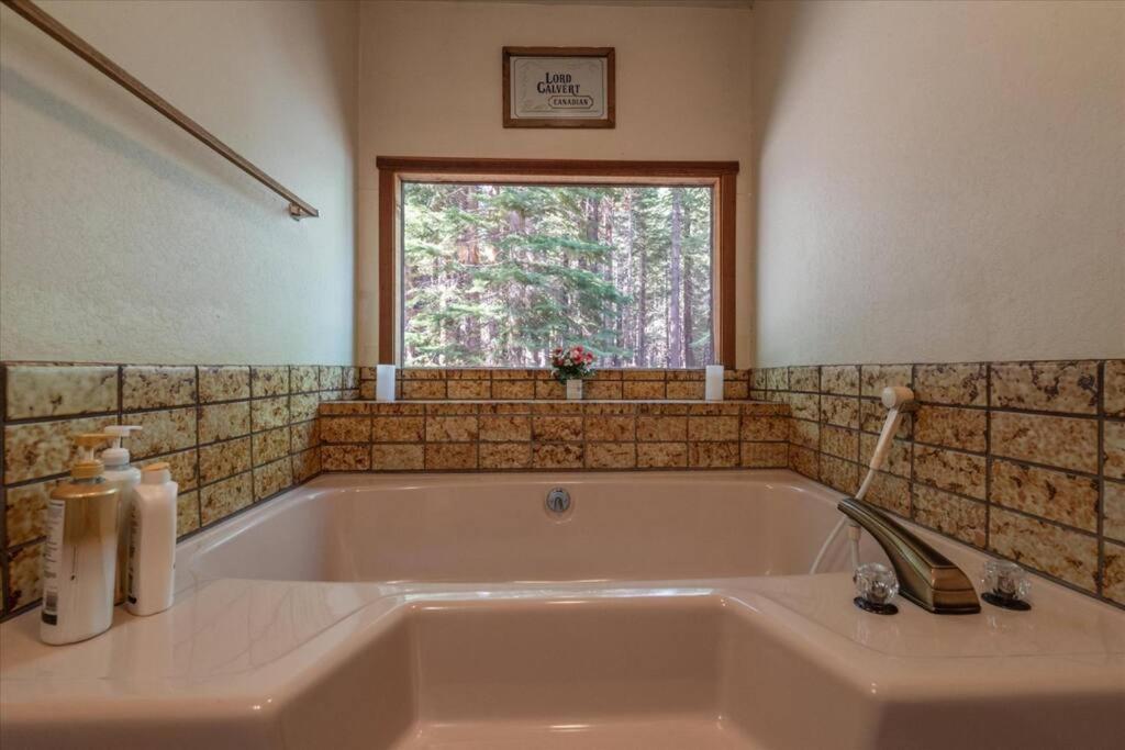 3Br Tahoe Donner Cabin With Hoa Perks Like Pools Hot-Tub Minutes To Trails Lake Golf Тракі Екстер'єр фото
